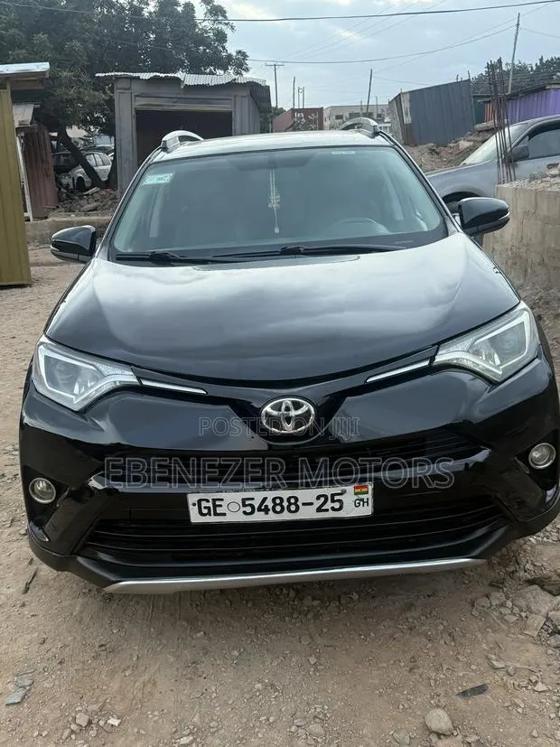 Toyota RAV4 2017 Black · Photo 1