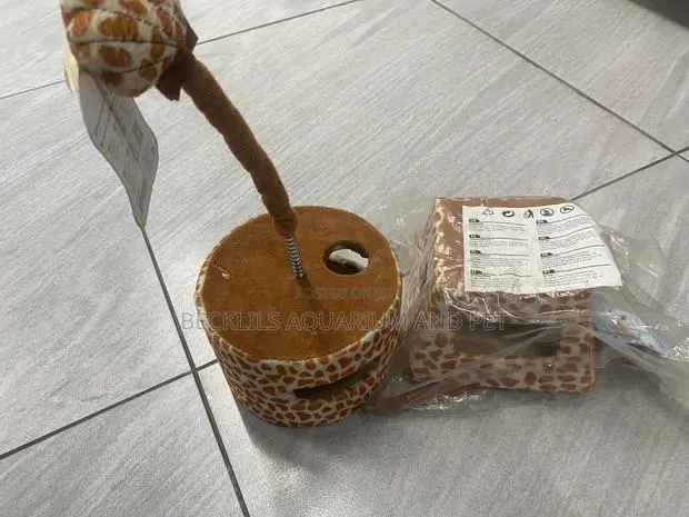 Cat Play Accessories · Photo 1