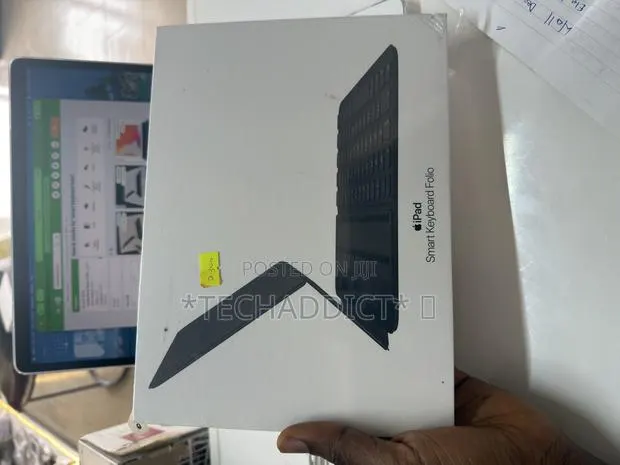 Apple Smart Keyboard Folio · Photo 1