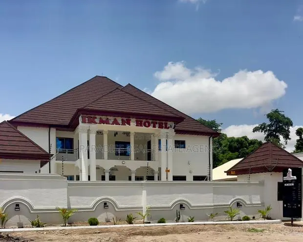 Furnished 17bdrm Mansion in Hotel, Kumasi Metropolitan for sale · Photo 1