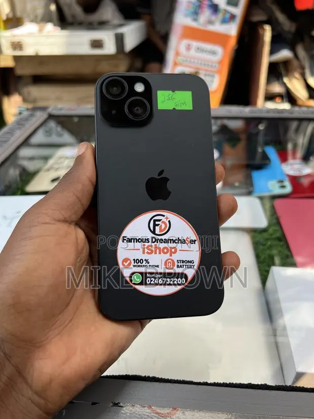 Apple iPhone 15 256 GB Black · Photo 1