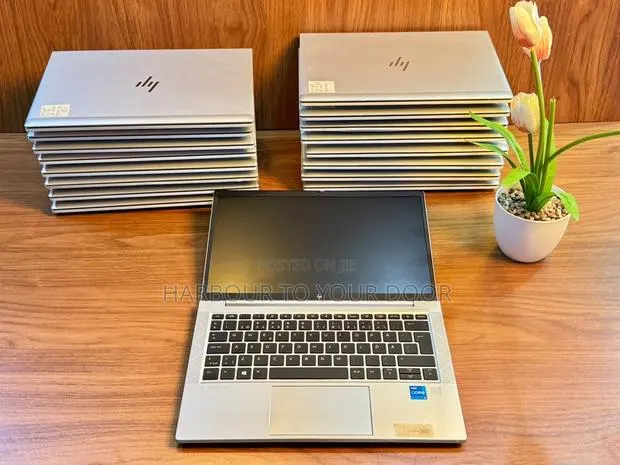 Laptop HP EliteBook 830 G8 8GB Intel Core i5 SSD 256GB · Photo 1
