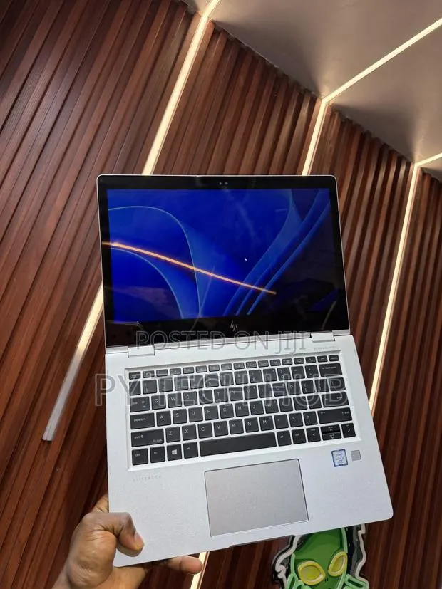 Laptop HP EliteBook x360 1030 G2 8GB Intel Core i5 SSD 256GB · Photo 1