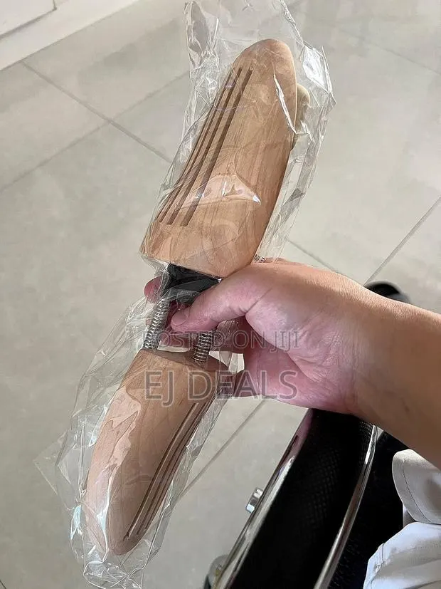 Wooden Shoe Brace Size 42-46 · Photo 1