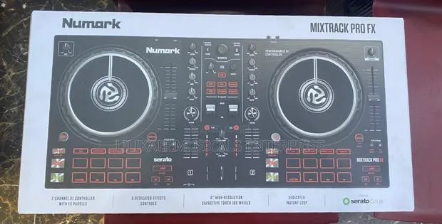 Numark Mixtrack Pro FX · Photo 1