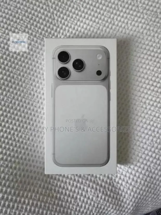 New Apple iPhone 17 Pro Max 256 GB Silver · Photo 1