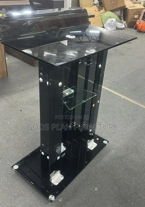 Modern Glass Pulpit · Photo 1