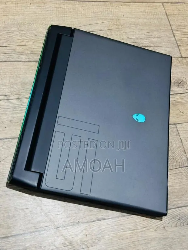 Laptop Alienware M15X R2 8GB Intel Core i5 SSD 512GB · Photo 1