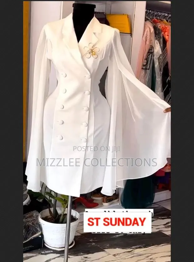 Ladies White Beautiful Dresses · Photo 1
