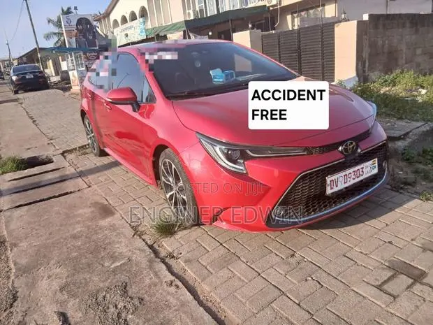 Toyota Corolla 2020 Red · Photo 1