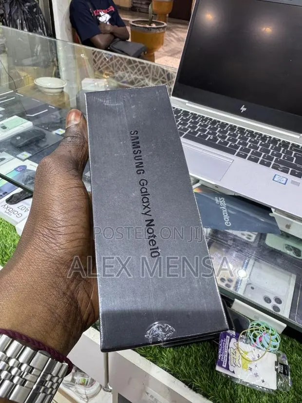 New Samsung Galaxy Note10 256 GB Black · Photo 1