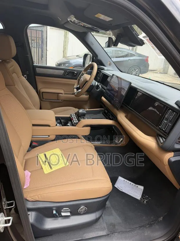 New BYD Leopard 5 2026 Black · Photo 1