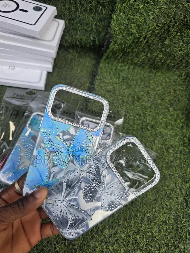 iPhone 17/18 Pro and Pro Max Glitter Case · Photo 1