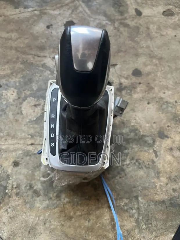 Ford Fiesta 2014 Automatic Gear Lever · Photo 1
