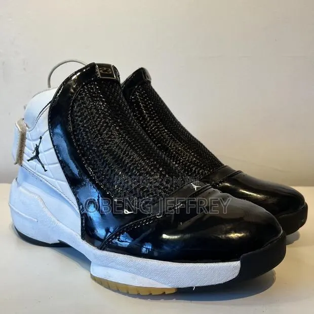 Original Jordan 19 Black Patent Leather/ White · Photo 1