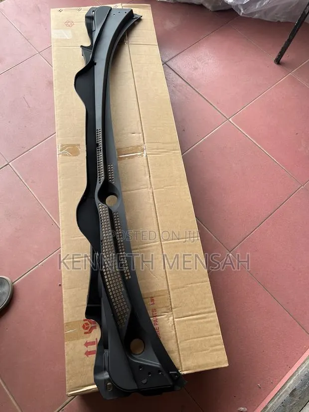 Honda Civic 2016 2017 2018 2019 2020 2021 Wiper Panel With Ends · Photo 1