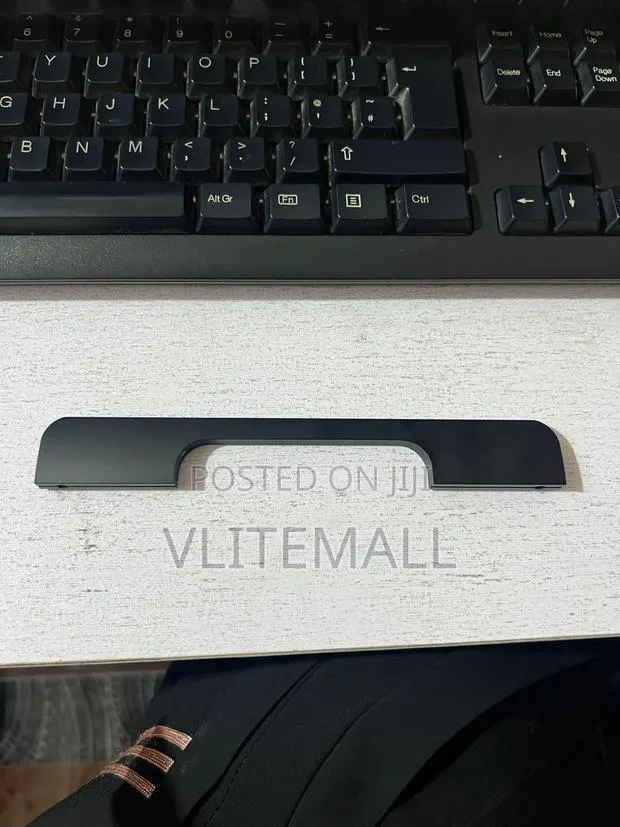 Aluminum Alloy Cabinet Handle · Photo 1