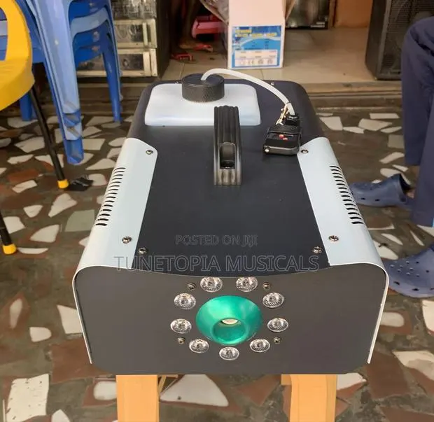 1500 Watt Fog Machine · Photo 4