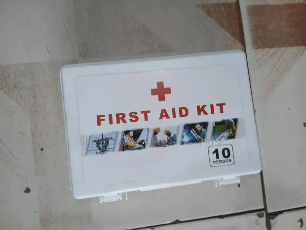 First Aid for 10 People · Photo 1