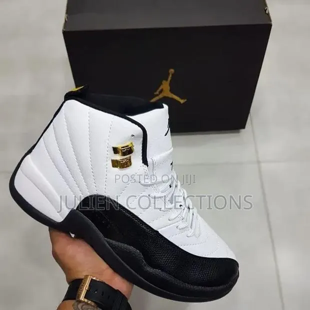 Jordan Air Retro 12 Jump Man Blackwhite · Photo 1