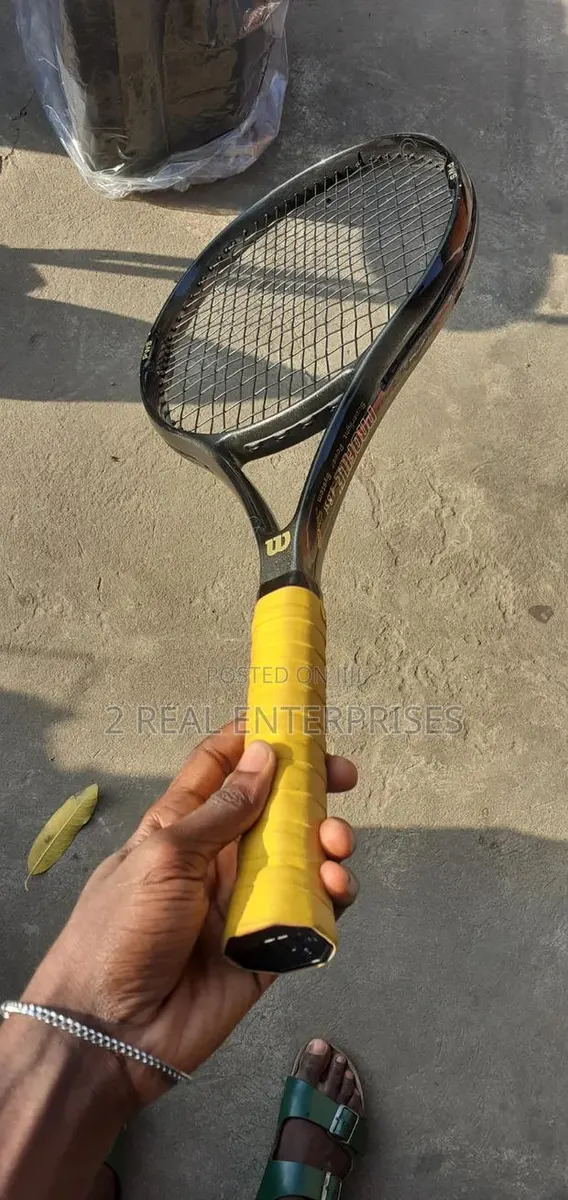 Wilson Adult Tennis Racket With Bag Pre Owned · Photo 1