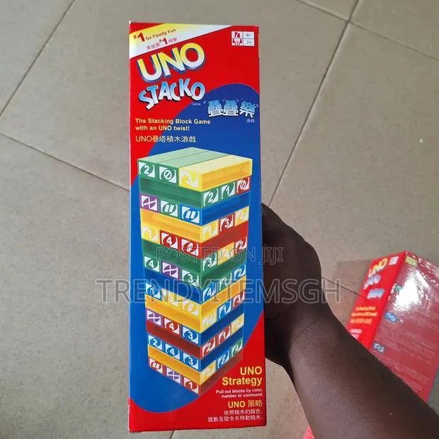 UNO Stacko – Color Number Stacking Block Game · Photo 2