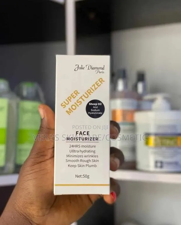 Julie Diamond Paris Face Moisturizer · Photo 1