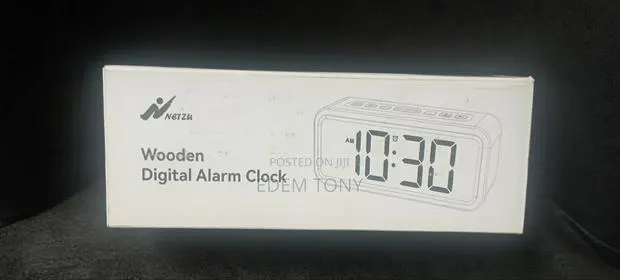 Netzu Wooden Digital Alarm Clock · Photo 1
