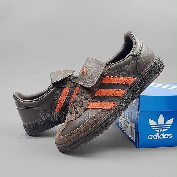 The Adidas SHUKYU X E-Wax X Handball Spezial Brown · Photo 1