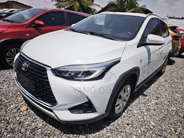 Toyota Yaris Cross 1.5 FWD 2022 White · Photo 1