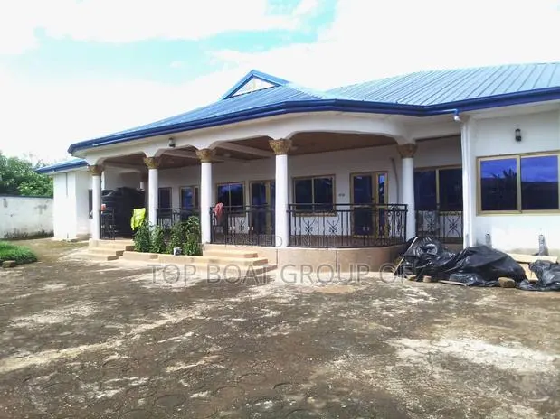 Furnished 6bdrm House in Sokoban Wood Village, Kumasi Metropolitan · Photo 1