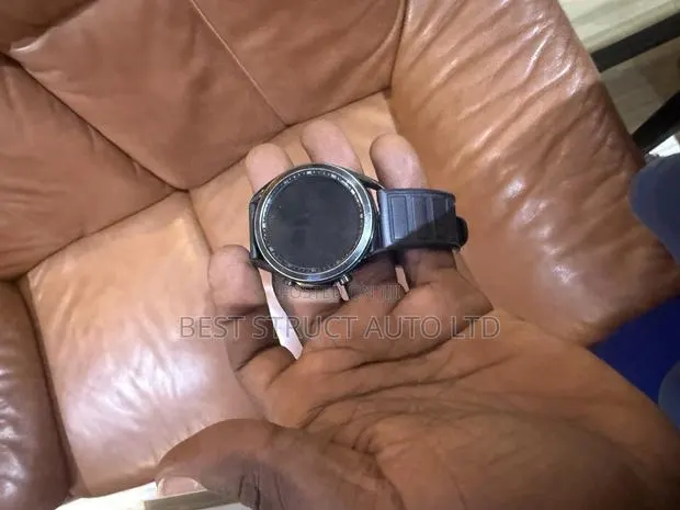 Slightly Used Samsung Gear 3 · Photo 1
