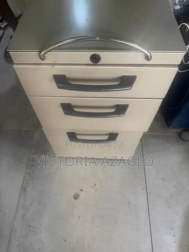 3 Drawers Office / Home Cabinet · Photo 1