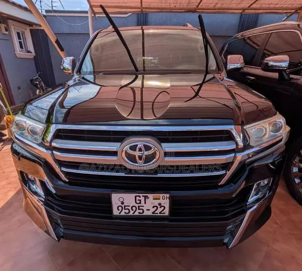 Toyota Land Cruiser 2019 Black · Photo 1
