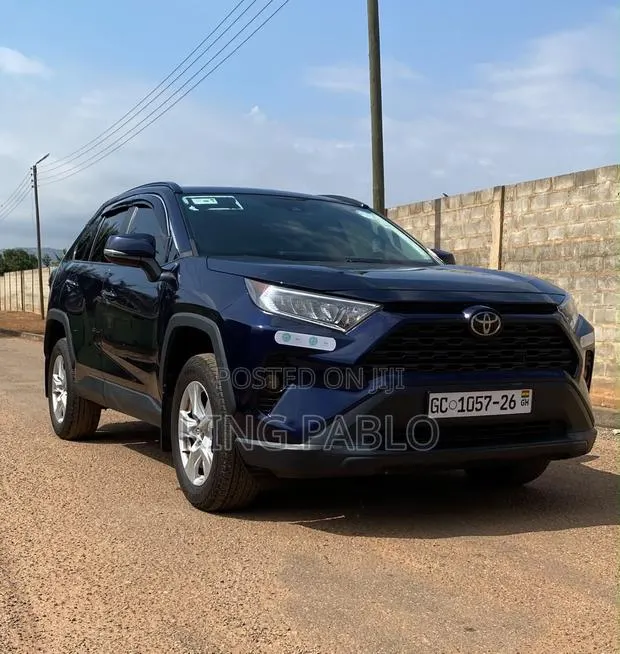 Toyota RaV 4 for Rental – Comfort, Class Reliability · Photo 1