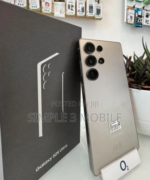 New Samsung Galaxy S25 Ultra 1 TB Gray · Photo 1