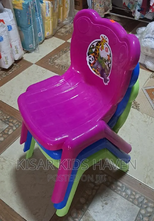Kids Plastic Chair 1 Year to 4 Years · Photo 2