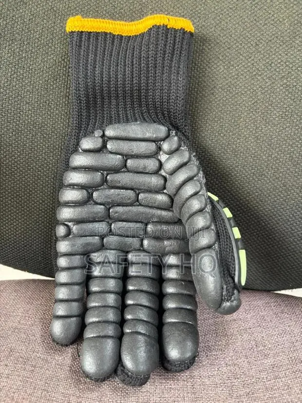 Vibration and Impact Glove · Photo 1