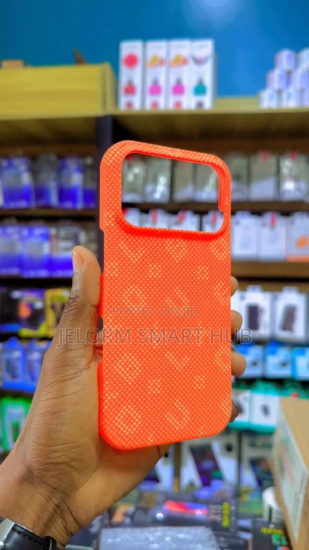 iPhone 17 Pro Matte Case · Photo 1