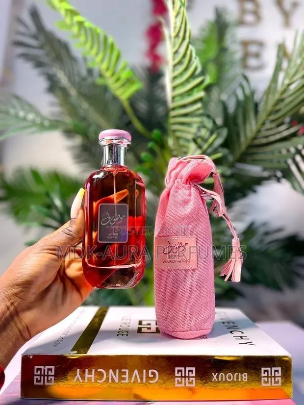 MOUSUF Perfume (Brown and Pink) · Photo 1