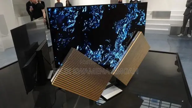 Bang and Olufsen Beovision 65" TV · Photo 1