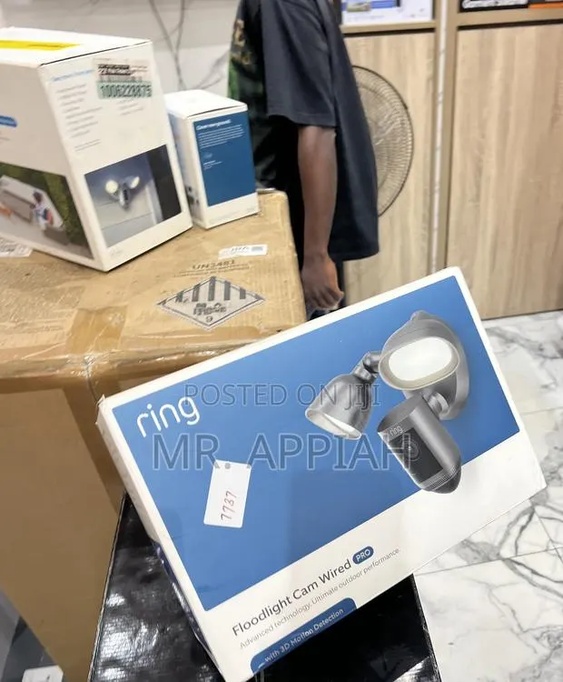 Purchase Ring Floodlights Smart Cam Wired Pro(Black) · Photo 1