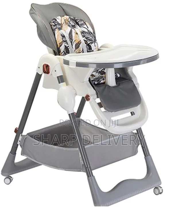Baby High Chair With Reclining Seat · Photo 1