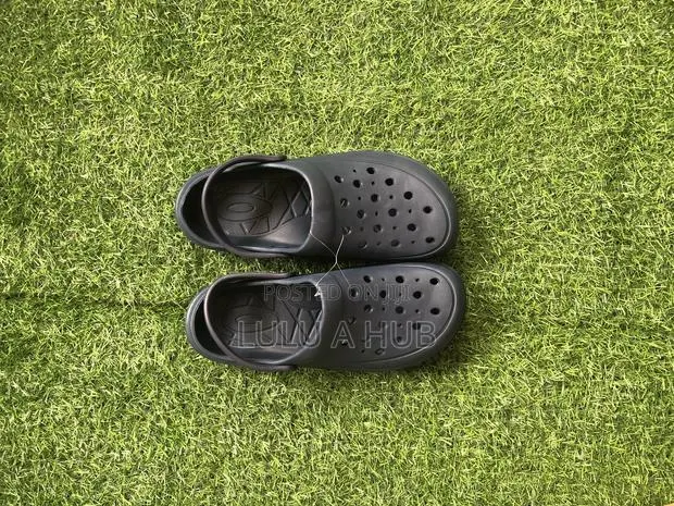 Adult Crocs · Photo 1