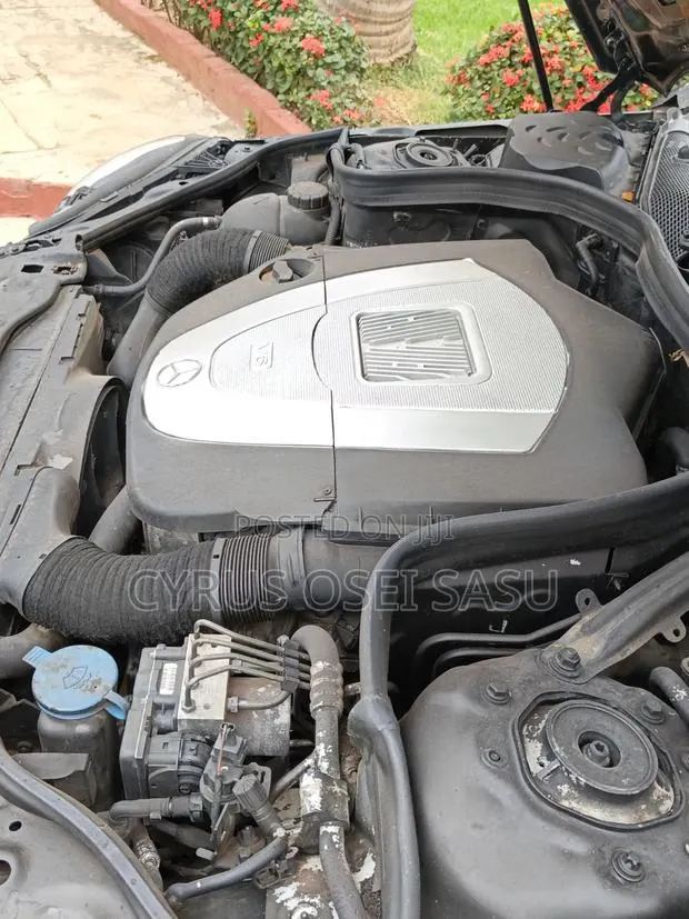 Mercedes-Benz E350 2010 Black · Photo 1