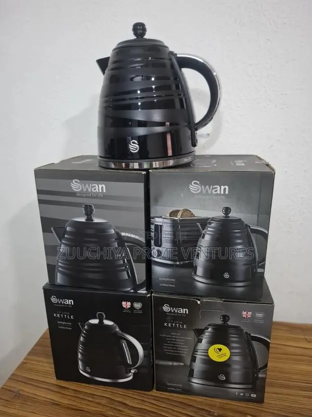 Swan Symphony 1.7L Plastic Kettle From UK · Photo 1