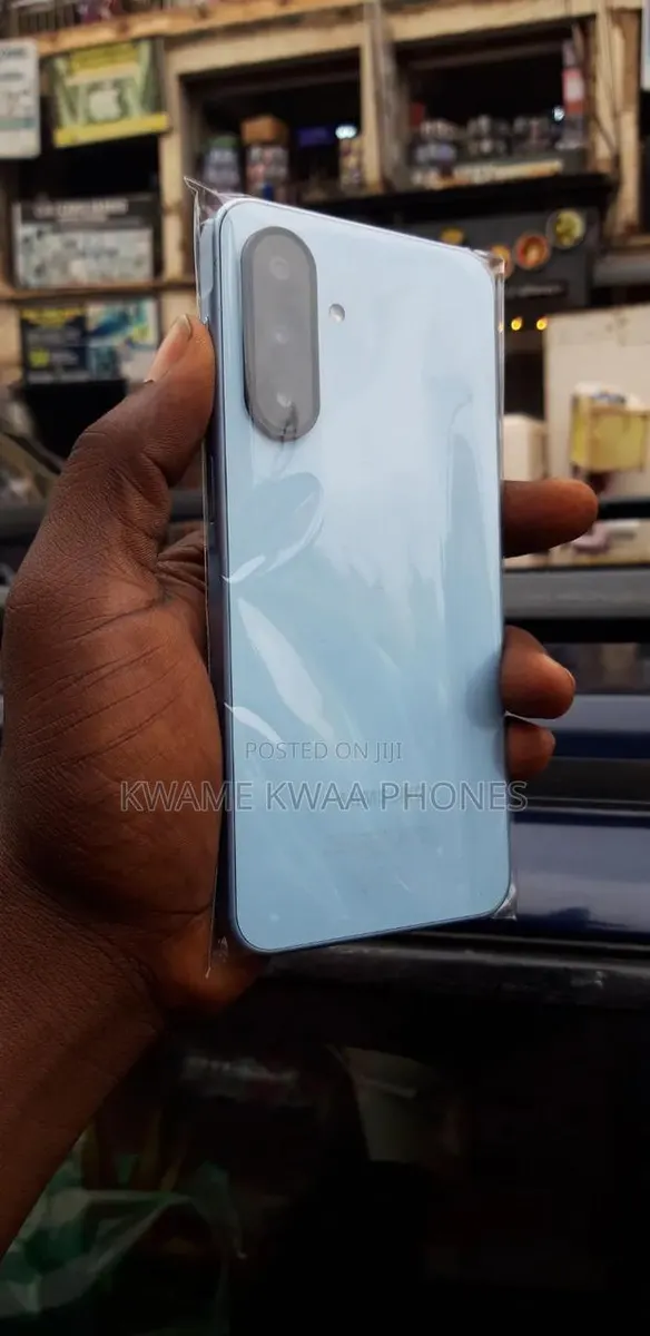 Samsung Galaxy A17 128 GB Blue · Photo 1