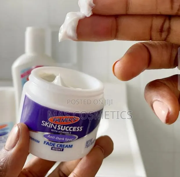 Palmer's Anti-Dark Spot Night Fade Cream · Photo 1