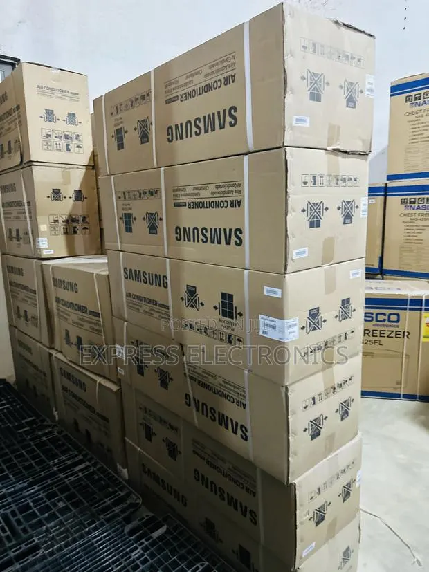 Hot Deals on Samsung 1.5hp Split R410 Gas White · Photo 1