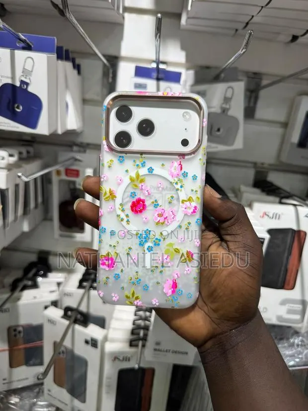 Clear Protective Smartphone Case · Photo 1